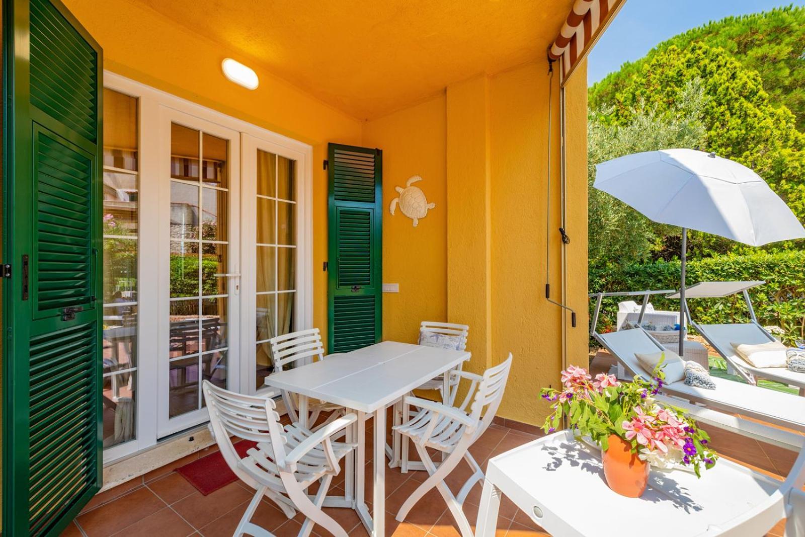 Isabel Beach And Bike Finale Ligure Exterior photo