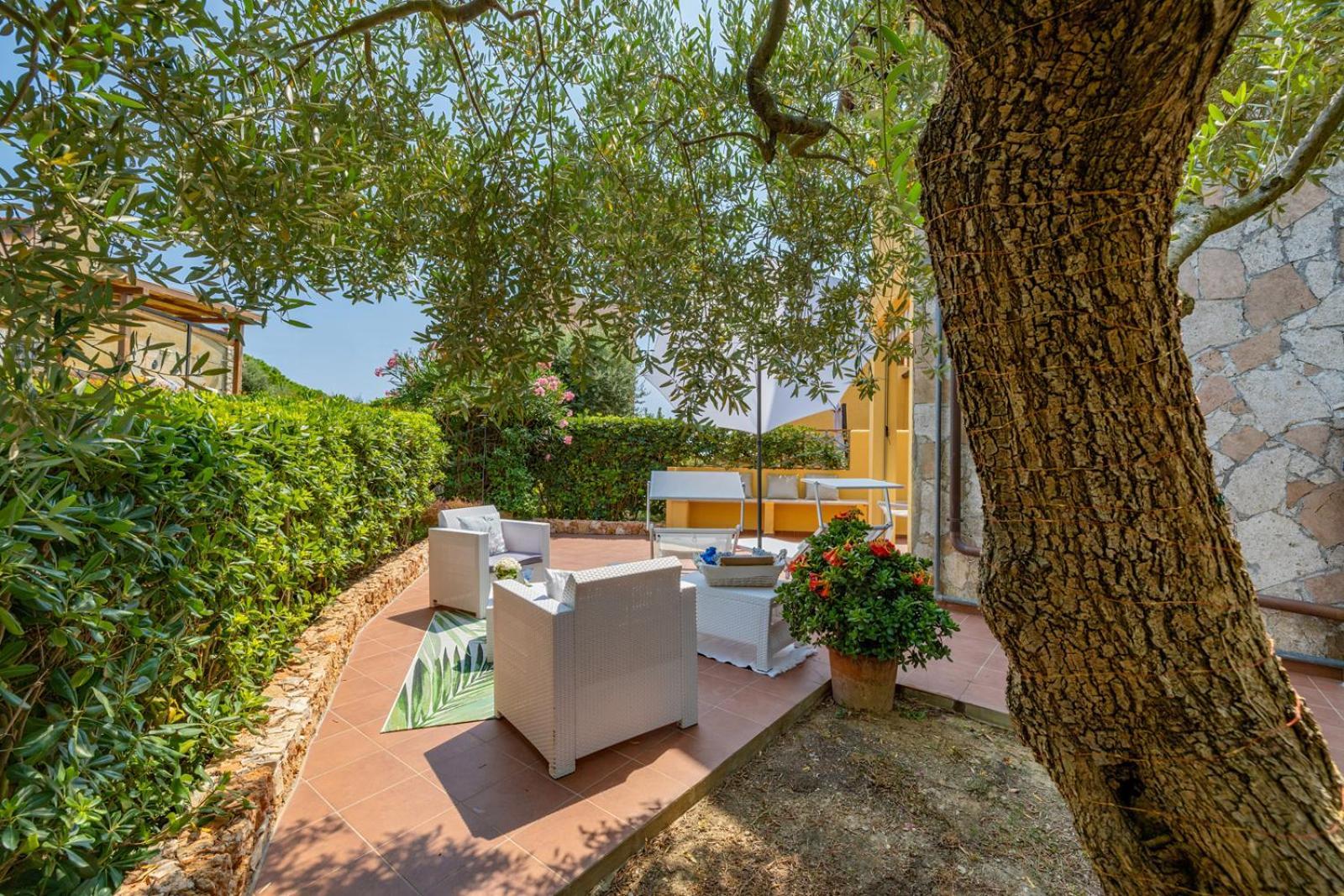 Isabel Beach And Bike Finale Ligure Exterior photo